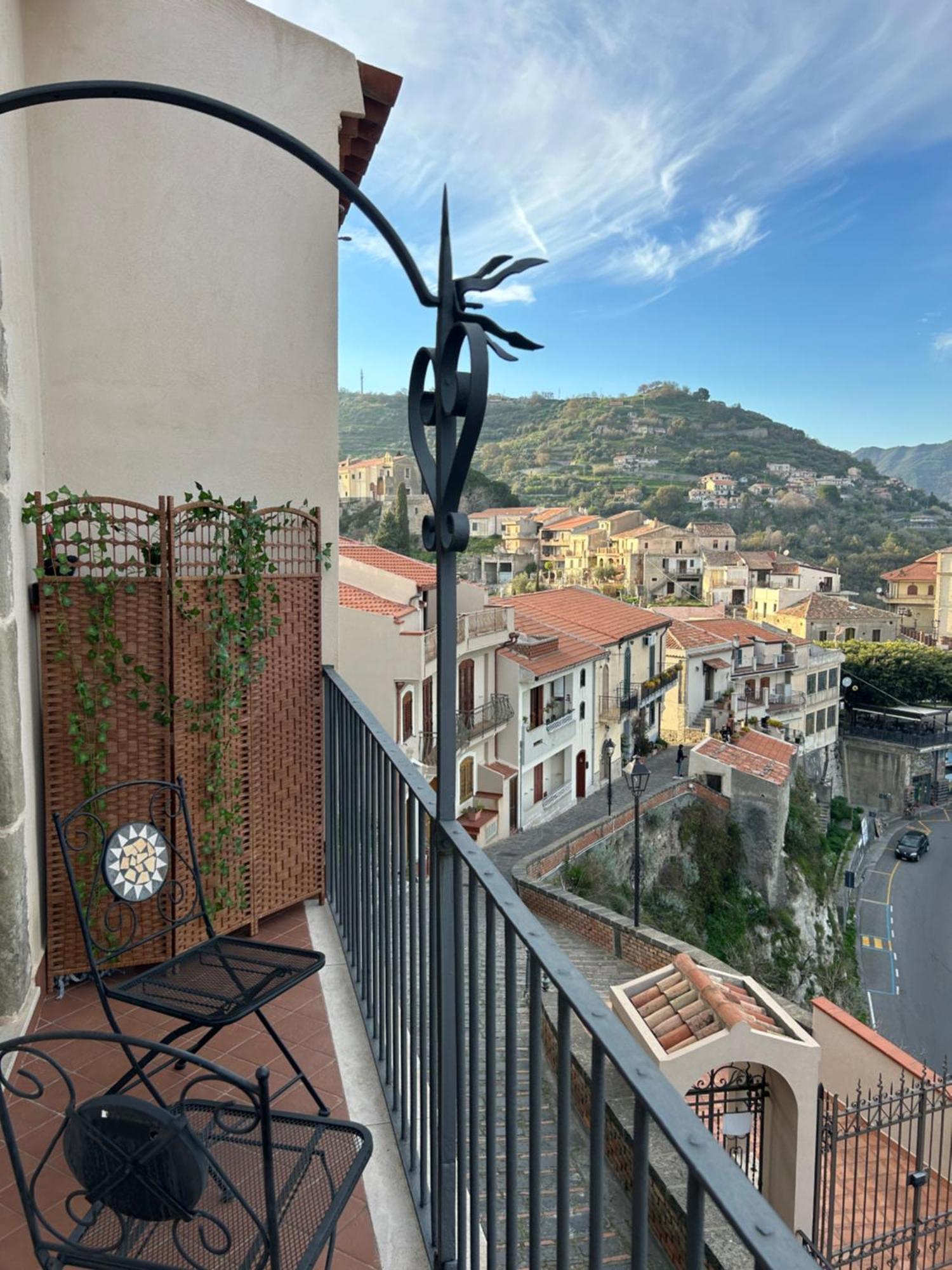 Casa Gambino Panzió Savoca Kültér fotó